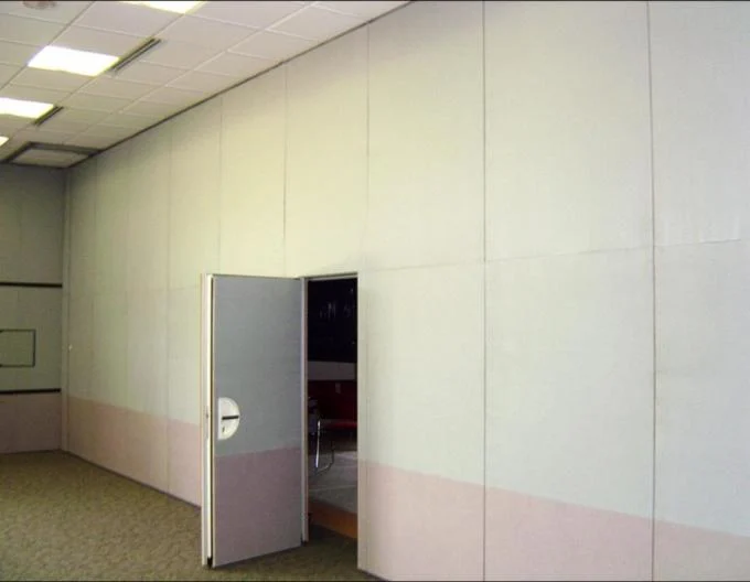 Aluminum Frame Operable Wooden Interior Folding Partition Walls For Reception Hall 1