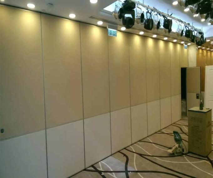 4m Height Operable Acoustic Sliding Partition Walls MDF Board + Aluminium Material 0