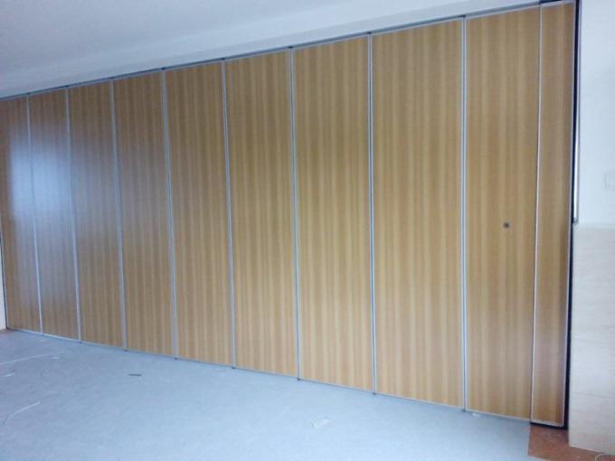 4m Height Operable Acoustic Sliding Partition Walls MDF Board + Aluminium Material 1
