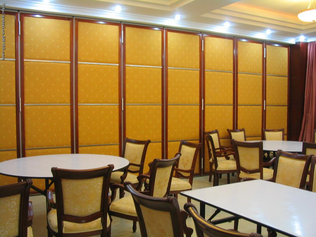 65 mm Exhibition Hall Sound Proof Partitions Double Roller 43dB 1
