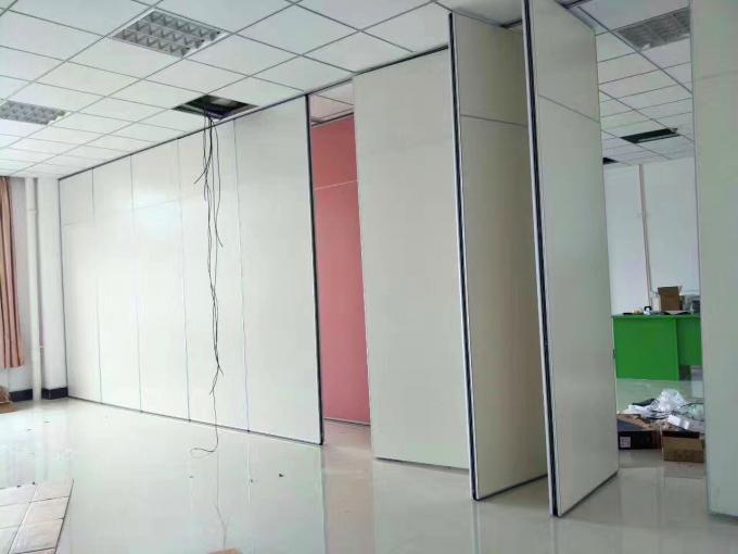 Acoustic Movable Partition Walls , Hanging System Restaurant Room Dividers 5