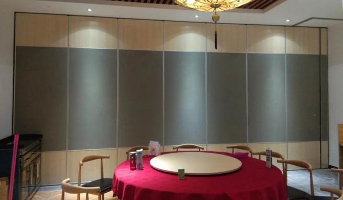 Acoustic Movable Partition Walls , Hanging System Restaurant Room Dividers 3