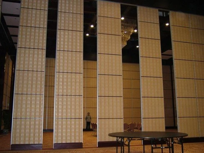 Acoustic Wooden Folding Partition Walls , Hotel Movable Room Dividers 0