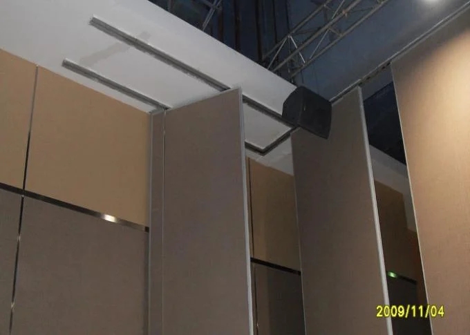Aluminium Folding Door Retractable Acoustic Room Dividers Folding Portable Partition Wall For Hotel 1