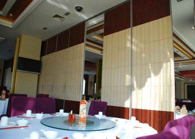 Aluminium Folding Door Retractable Acoustic Room Dividers Folding Portable Partition Wall For Hotel 0