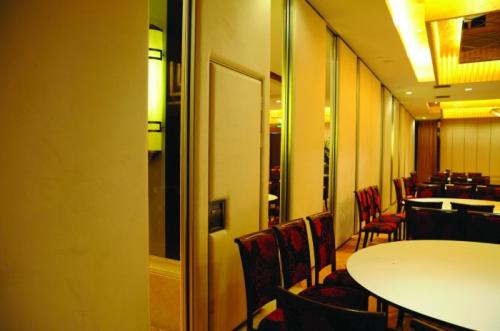 Aluminium Frame MDF Decorative Material Sound Proof Partitions Movable Divider Walls For Art Gallery 1
