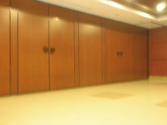 Aluminium Frame Restaurant Movable Partition Walls , Multi Color Soundproof Sliding Room Dividers 1