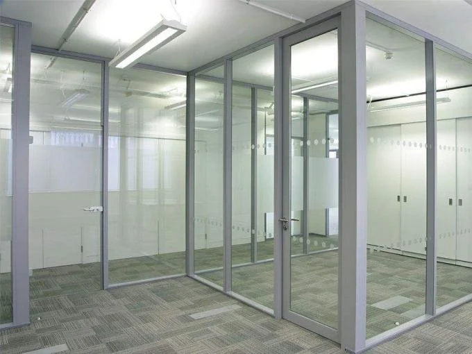 Aluminium Glass Office Partition Wall With Magnetic Blinds And Hinged Door 0