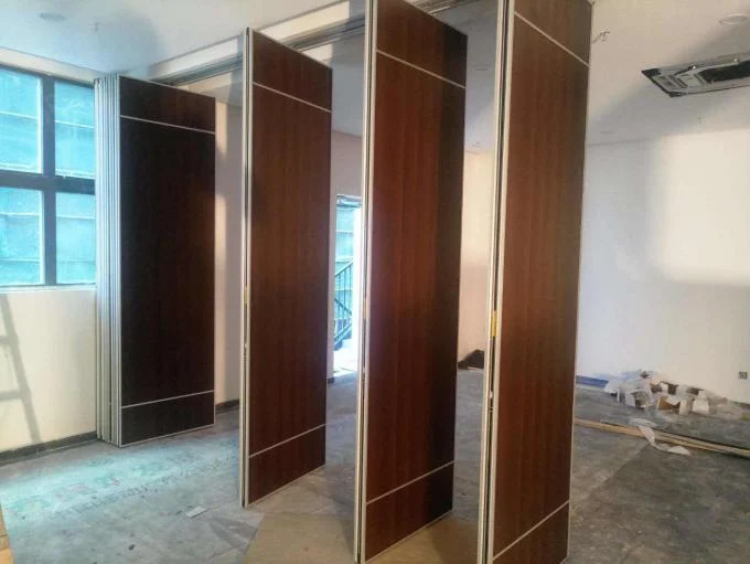 Aluminium Hanging System Office Acoustic Partition Wall / Sliding Room Dividers 0