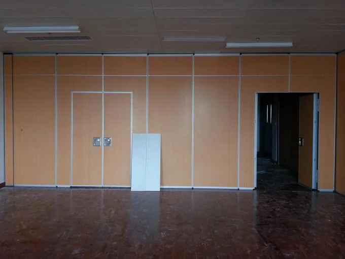 Aluminium Track Movable Partition Walls / Acoustic Room Dividers 4m Height 1