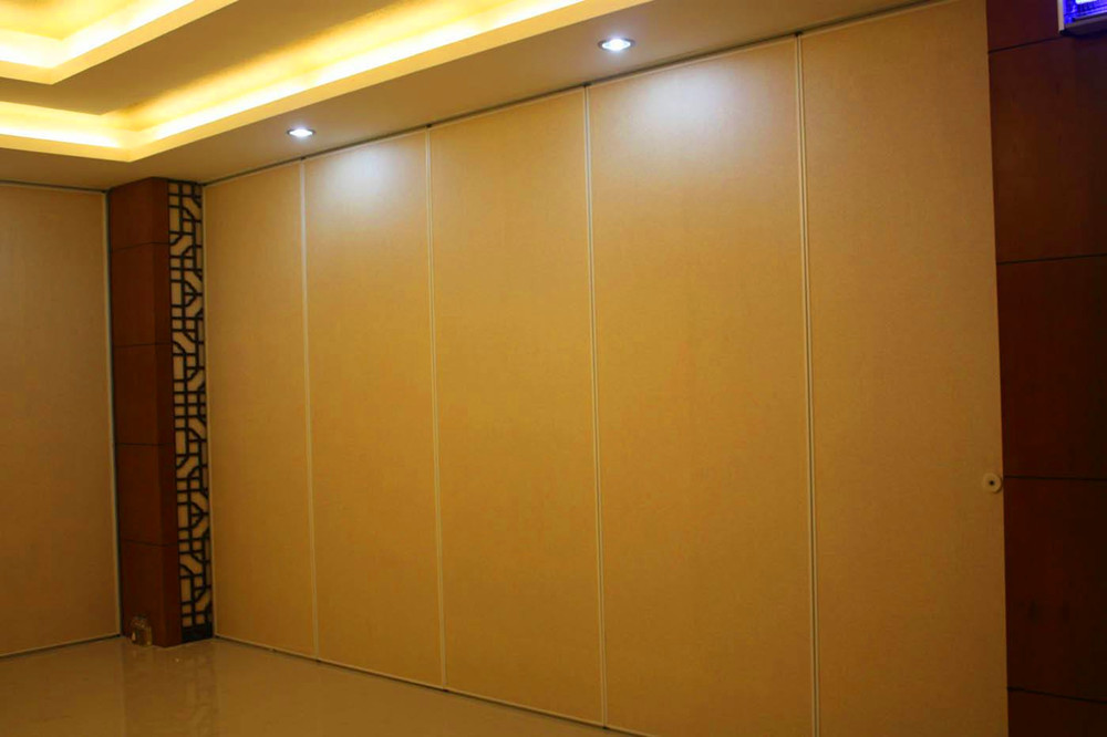 Aluminium Track Sliding Roller Conference Room Movable Partition Wall With Flexible System Leather Surface