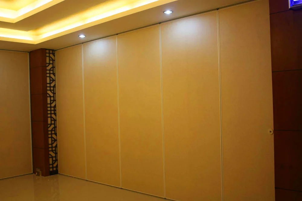 Aluminium Track Sliding Roller Conference Room Movable Partition Wall With Flexible System Leather Surface