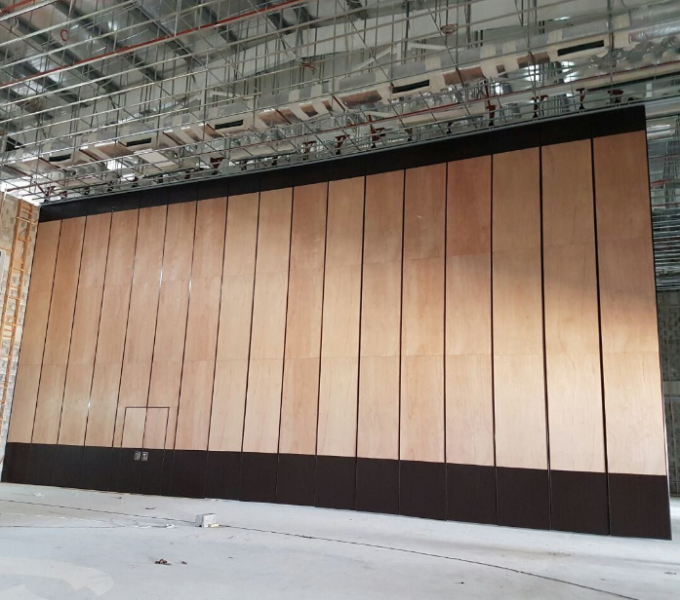 Aluminum Sliding Movable Partition Wall For Restaurant 85 mm Thickness 0