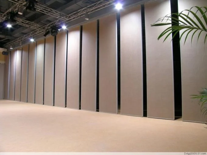 Banquet Hall / Classroom Foldable Partition Wall / Operable Soundproof Room Dividers 0