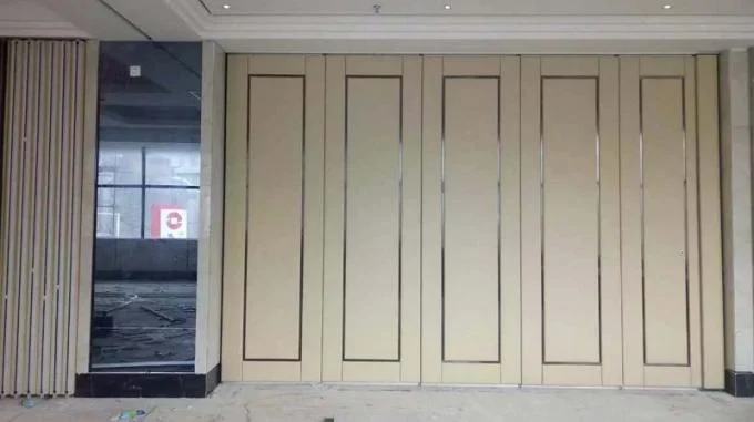 Banquet Hall Operable Acoustic Room Dividers , Soundproof Movable Wall Partitions 0