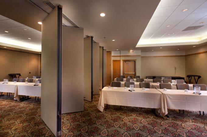 Ceiling Soundproof Movable Office Partition Wall / Sliding Folding Partitions 1