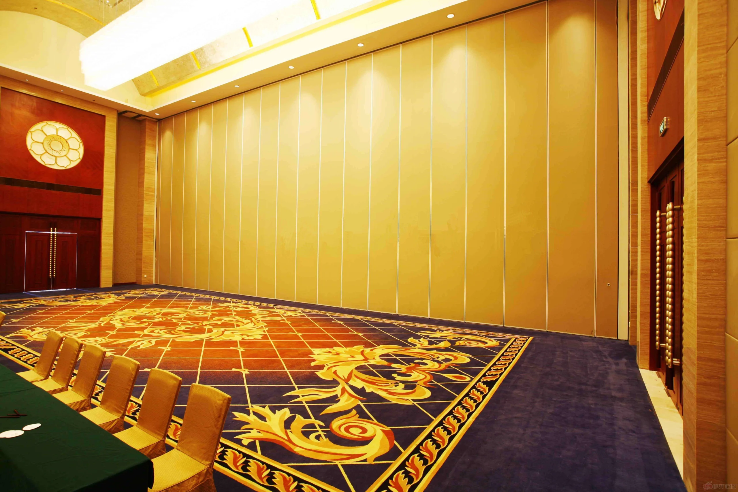 Ceiling Suspended Decorative Modern Movable Mound Proof Partition Wall With Rails