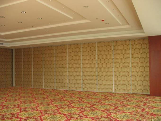 Classroom Sound Proof Partitions , Aluminium Frame Sliding Folding Wall Dividers 1