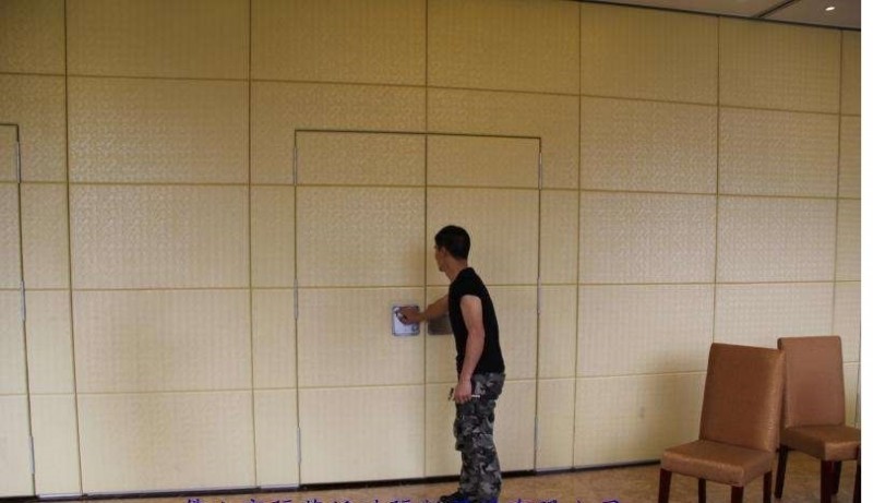 Classroom Sound Proof Partitions , Aluminium Frame Sliding Folding Wall Dividers