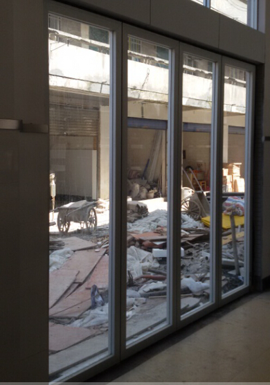 Coffee Shop Folding Glass Partition Wall For Office Top Supported Low Weight 0