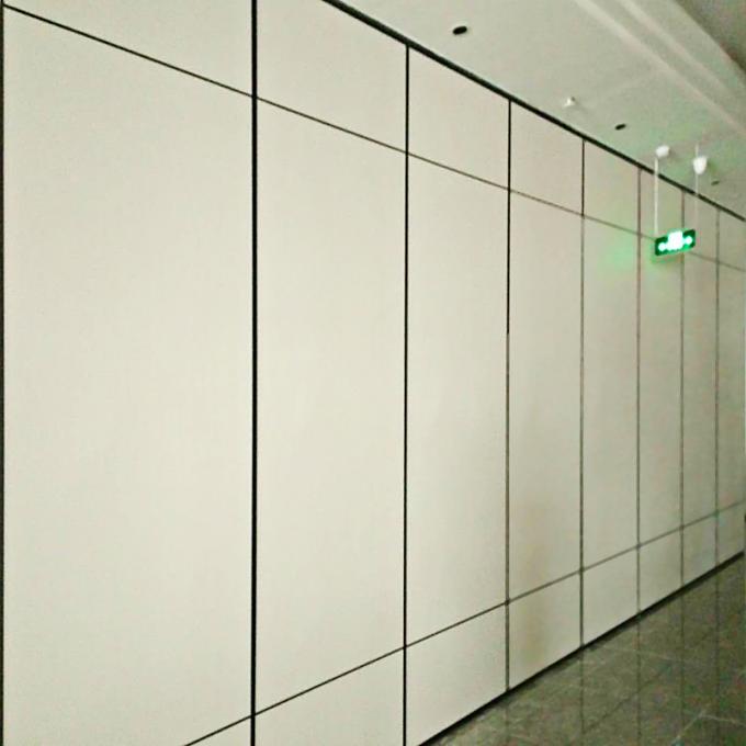 Collapsible Restaurant Acrylic Folding Movable Partition Walls With Blinds 1