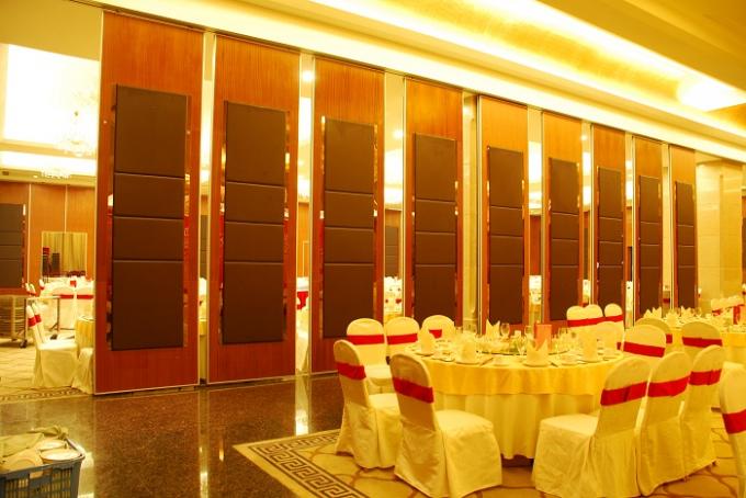 Commercial Furniture Movable Operable Partition Walls 500 - 1200 Mm Width 0