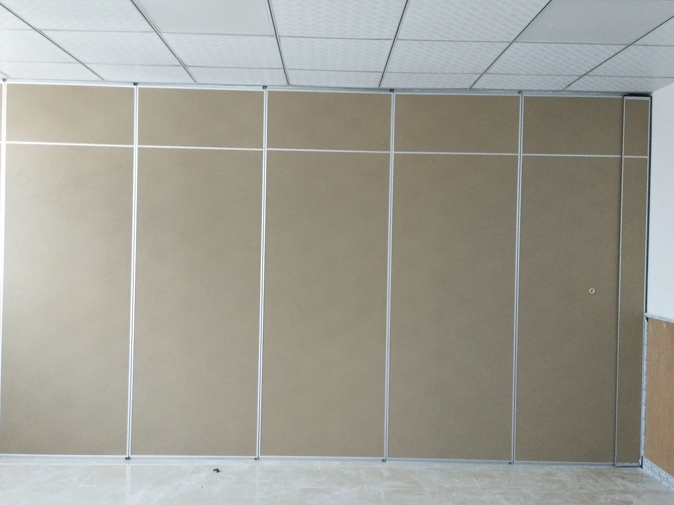 Commercial Movable Track Sliding Partition Walls Panel thickness 85 mm