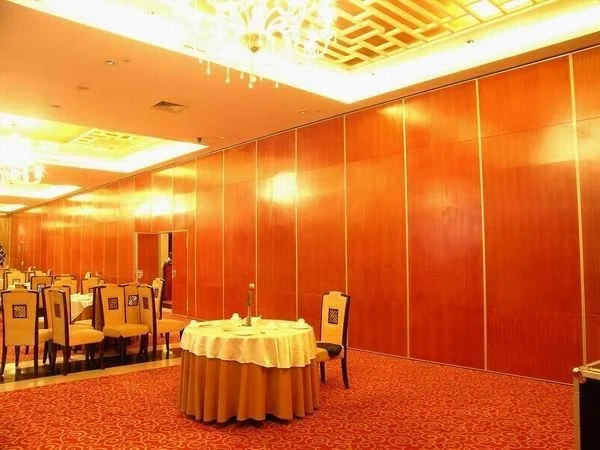 Commercial Operable Sound Proofing Wooden Partition Wall With Aluminum Frame 0