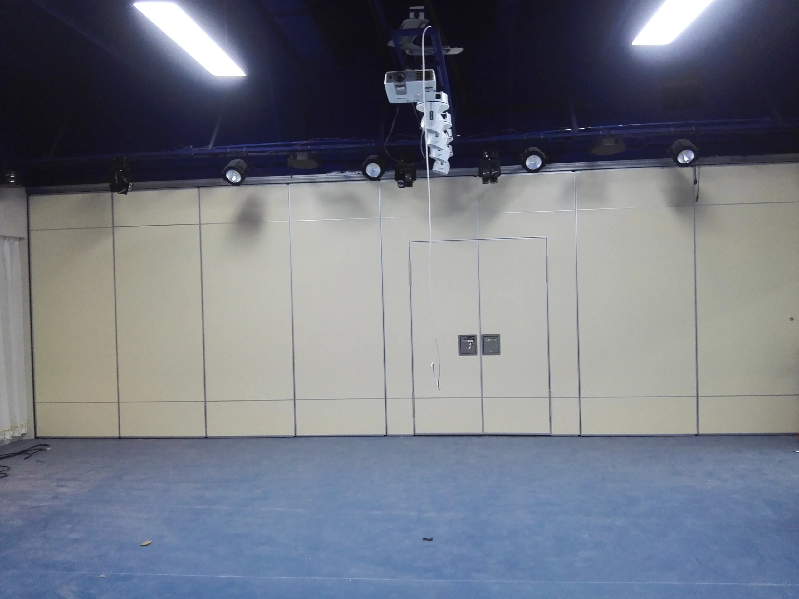 Commercial Sliding Partition Walls / 65mm Thickness Folding Room Dividers
