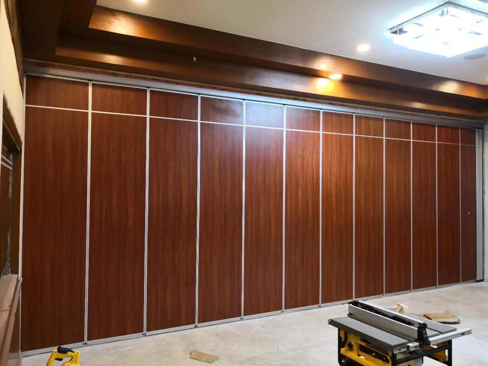 Custom Operate Decorative Material Sliding Partition Walls Hanging System For Classroom