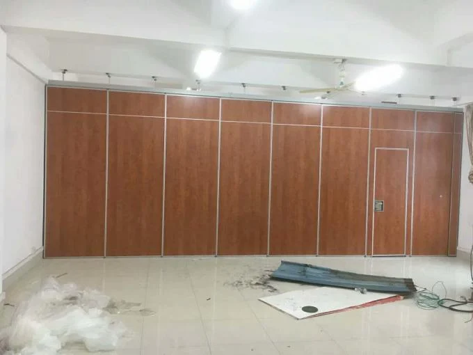 Customized BUNGE Interior Wood Folding Partition Walls 85mm Thickness 2