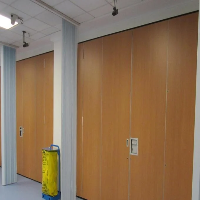 Customized Color 65mm Thickness Folding Partition Walls For Art Gallery 2