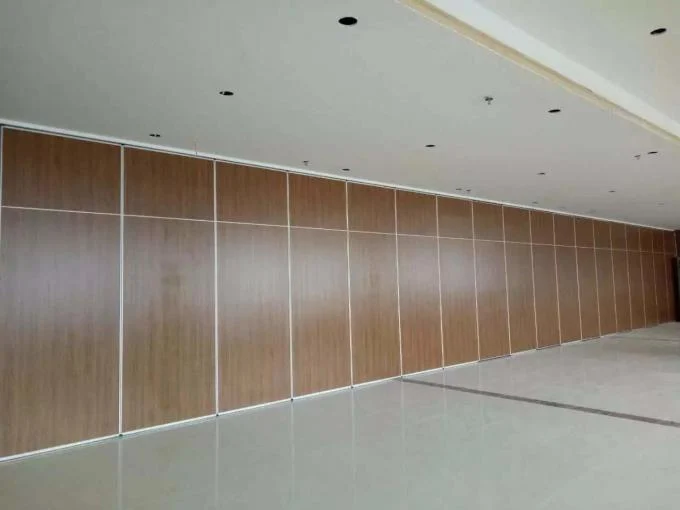 Customized Hotel Hanging System Mobile Room Divider With Wheels And Tracks 1