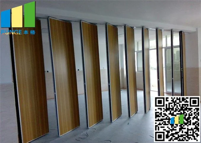 Decorative Folding Internal Doors Screen Wooden Partition For Ballroom 0
