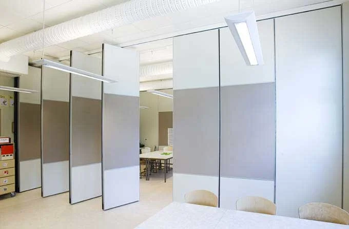 Decorative Surface Operable Folding Partition Walls , Sound Insulation Partition Panel
