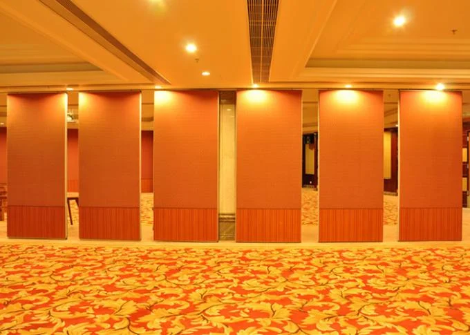 Durable Acoustic Partition Wall PU Leather Surface Finish For Upscale Restaurant 0