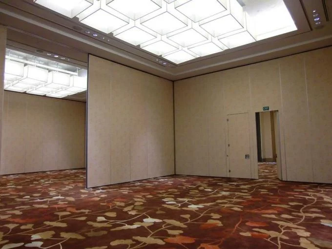 Durable Acoustic Room Dividers , Banquet Hall Sound Proofing Partitions 2