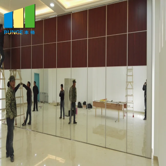 Durable MDF Board Movable Folding Partition Walls For Hotel Retractable Range 22.5mm 0