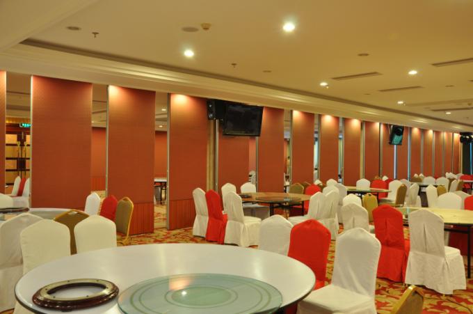 Easy Operate Conference Room Partition Walls 2000 / 13000 mm Height Multicolor 1