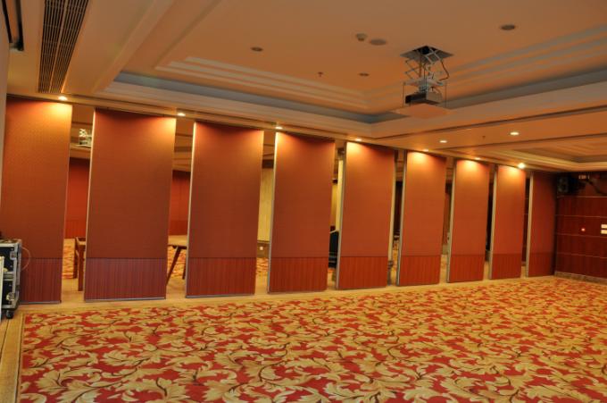 Easy Operate Conference Room Partition Walls 2000 / 13000 mm Height Multicolor 2