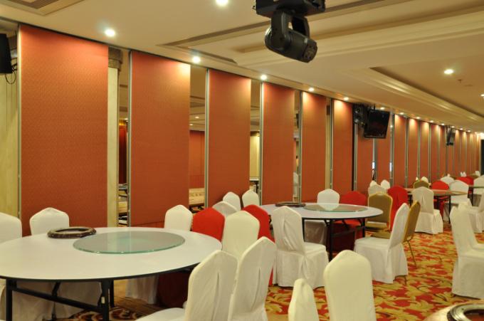 Easy Operate Conference Room Partition Walls 2000 / 13000 mm Height Multicolor 3