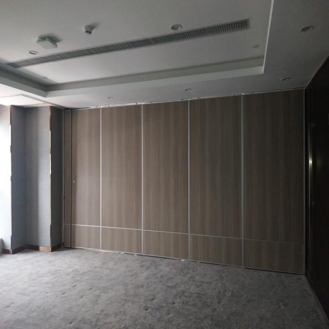 Eco Friendly Folding Exhibition Hall Flexible Movable Partition Walls For Bathroom 1