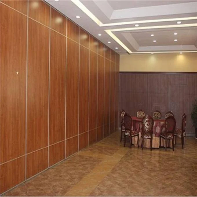 Elegant Banquet Hall Room Dividers / Heat Insulation Sliding Folding Room Partitions 0