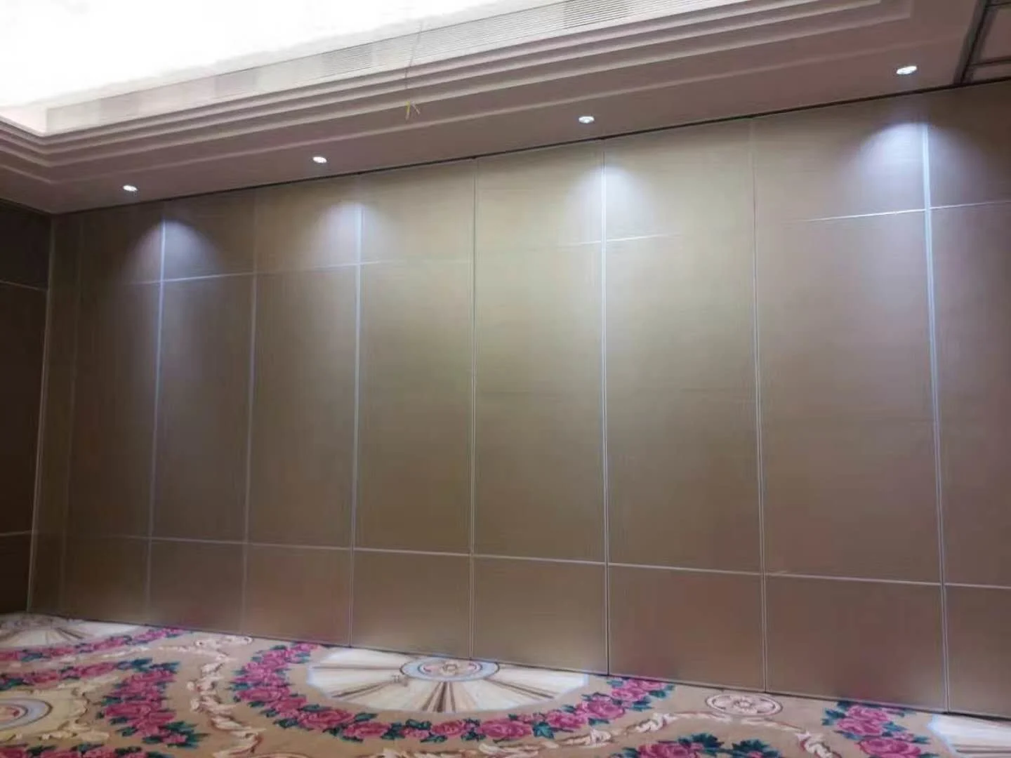 Fabric Surface MDF Office Partition Wall with Hanging System / Sliding Track Roller