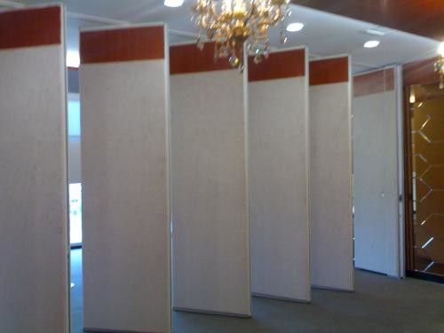 Flexible Floor To Ceiling System Sliding Folding Partitions Movable Walls For Classroom Easy Installing