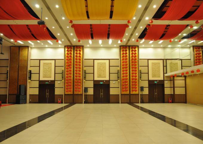 Flexible Mirror Movable Partition Walls Folding Sliding Partition With Mirror For Art Gallery 0
