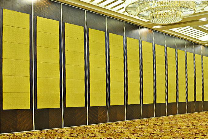 Flexible Office Movable Aluminum Frame Soundproof Partition Walls With Track 1