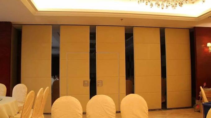 Flexible Office Movable Aluminum Frame Soundproof Partition Walls With Track 2
