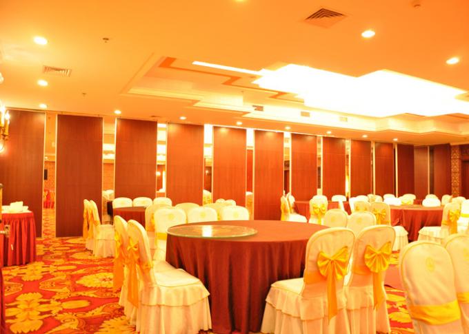 Folding Acoustic Movable Partition Walls , Banquet Room Moving Partition Wall 1