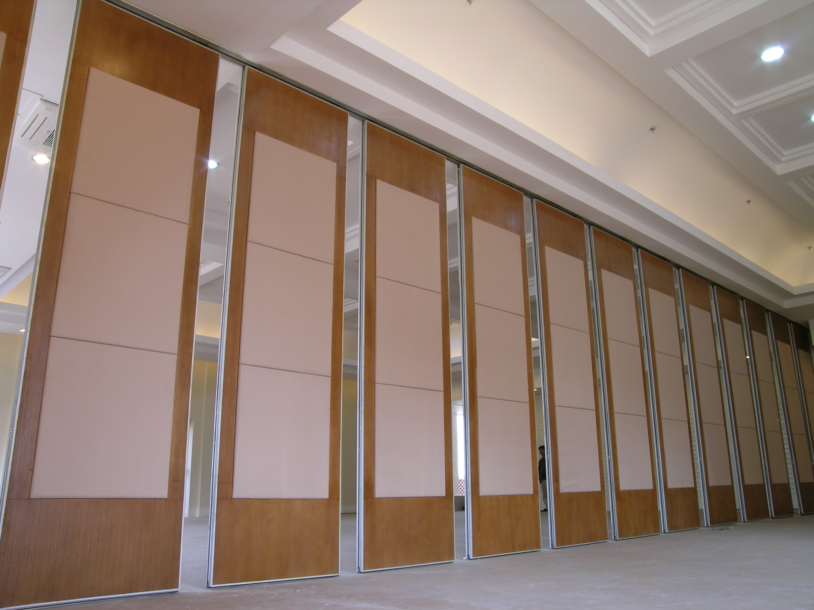 Folding Movable Conference Room Partition Walls Single Or Double Roller On Panel